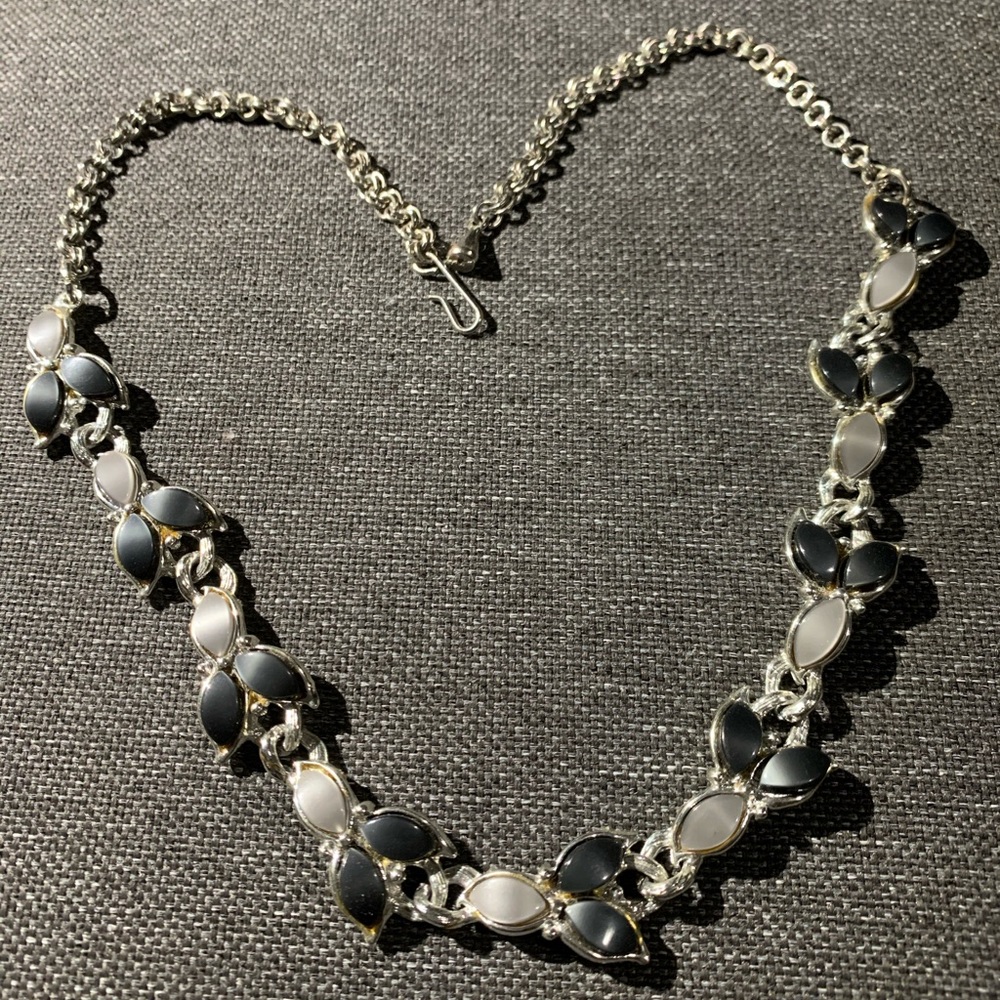 Necklace - Picture 3 of 7